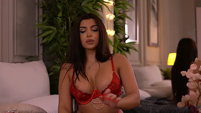 NicoleCellini live XXX chat