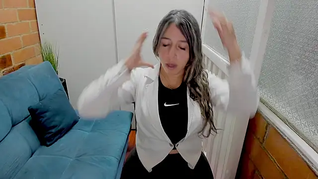 Penelope47のライブXXXチャット