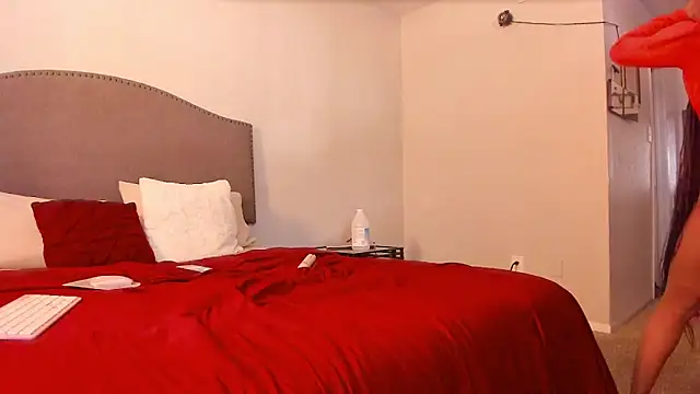 yiauana: онлайн-секс-чат