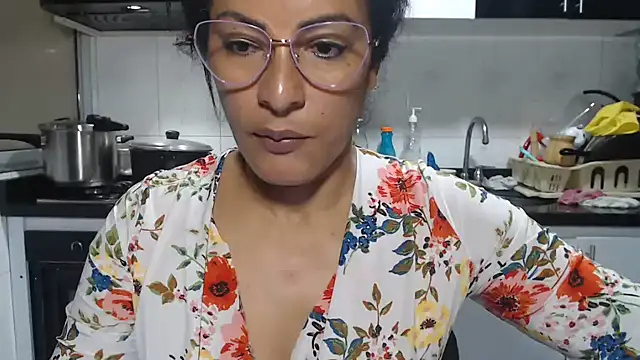 kateleyagrey's Live XXX Chat