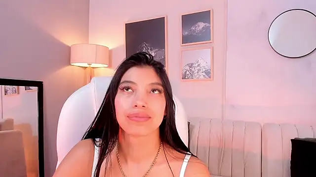 Tiffany_Low élő XXX-chatje