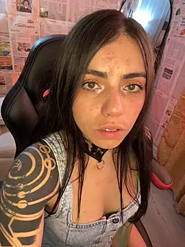 Chat +18 de i_am_nina_ ao vivo