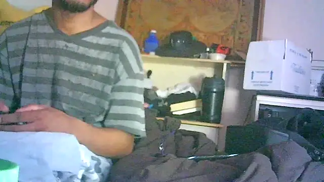 Chatroom XXX en direct de ON3YOULLN3VER_FIR3