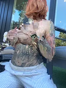 ObviouslyPeachyn Webbikameraesitys