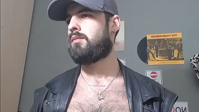 XXX chat uživo modela HairyRobxxx