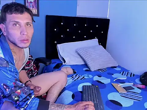 Thonixxx_mr – Naživo XXX chat