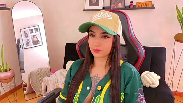 EmmyEvans1's Live XXX Chat