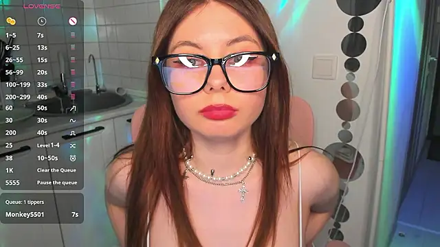 Chat +18 de Diva_Amy ao vivo