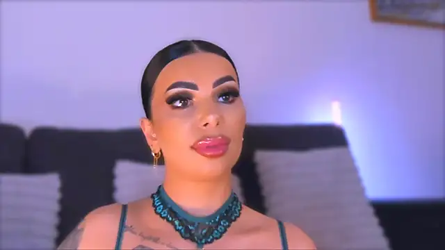 Moonamour's Live XXX Chat