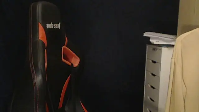 lonely_peter: απευθείας συνομιλία ΧΧΧ