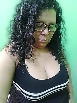 Amarantha25 即時 XXX 聊天