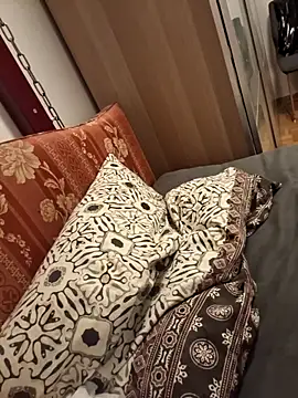 Mika-x1 – webcam-show