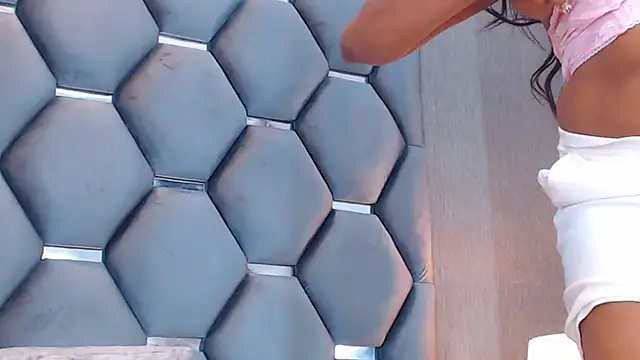 VanessaGlenn Chat XXX live