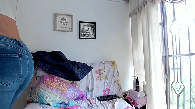 selena_jhonson Chat XXX live