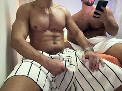 Show de CasadoLutadorBigStuds na webcam