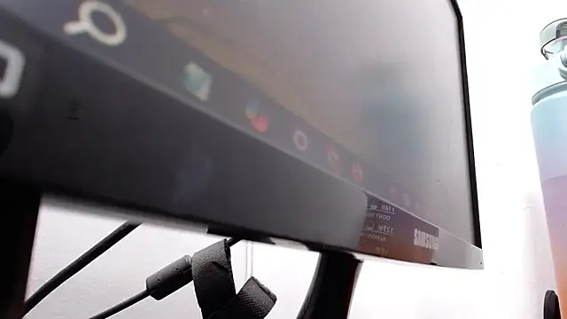 emiliaa_hot Chat XXX live