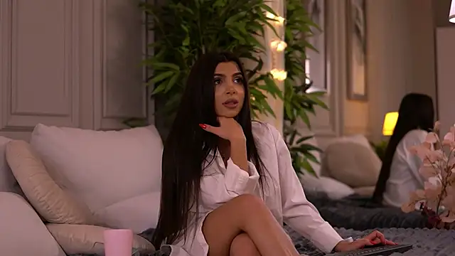 NicoleCellini – Naživo XXX chat