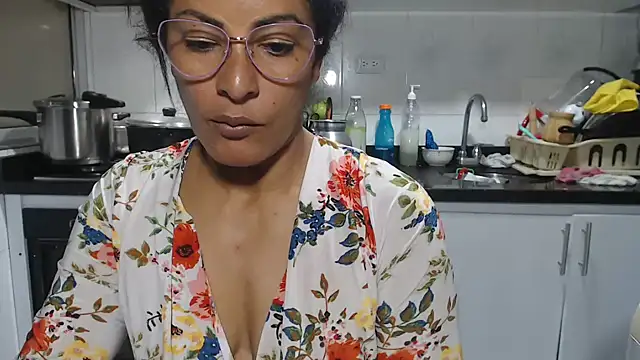 kateleyagrey's Live XXX Chat