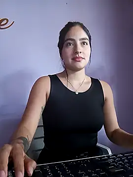 SofiCastro09_: απευθείας συνομιλία ΧΧΧ