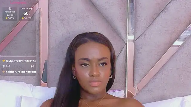 Sally-Noa: απευθείας συνομιλία ΧΧΧ