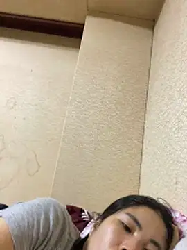 Show modela Keola_kwad na web-kameri