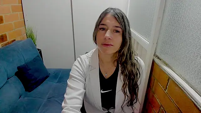 Penelope47 élő XXX-chatje