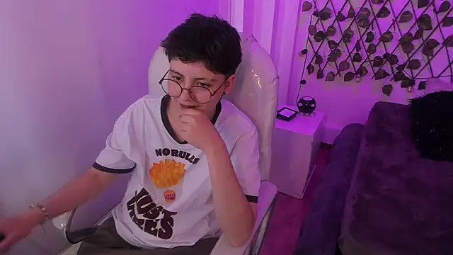 Nathaly_ds élő XXX-chatje