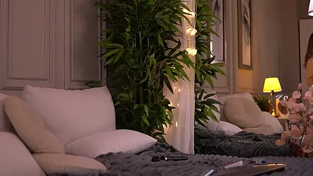 XXX chat uživo modela NicoleCellini