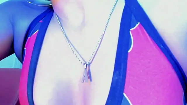 MarianaManzur Chat XXX in diretta