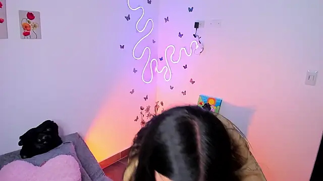 lilielou_ – Naživo XXX chat