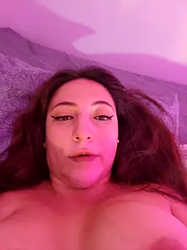 VickyHoult – Naživo XXX chat