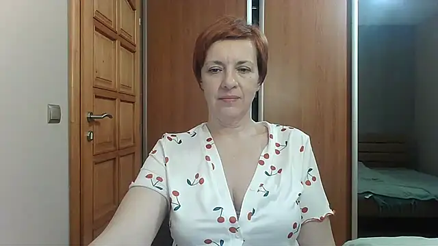 Show modela LoraLoraMay na web-kameri