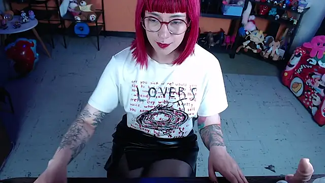 MissMiia2 现场XXX聊天