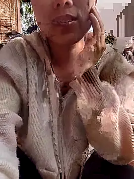 Chloe-ee Live XXX-chat