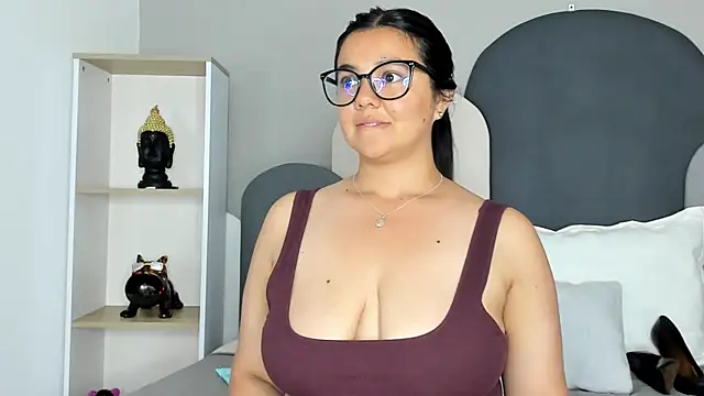 MiaFoxx149 élő XXX-chatje