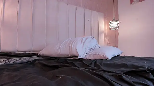 avy_st লাইভ XXX চ্যাট