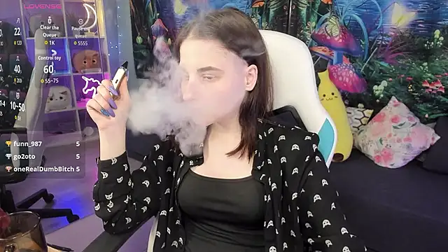 Chat XXX en directo de KiraDuvall