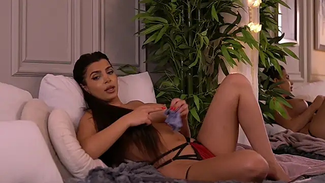 NicoleCellini Chat XXX in diretta