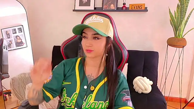 EmmyEvans1: онлайн-секс-чат