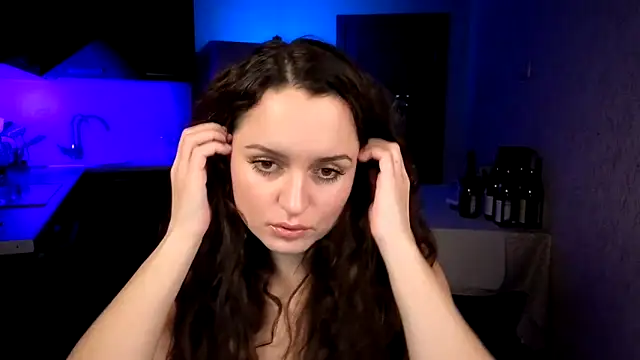 Cerann1 Adlı Modelin Canlı XXX Sohbeti