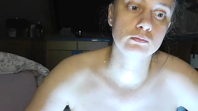 SexyAmanda33 Adlı Modelin Canlı XXX Sohbeti