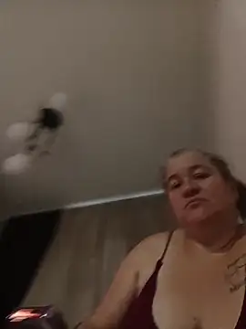 MilF-eterna_69 élő XXX-chatje