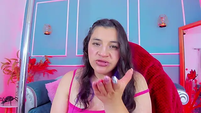 Chatroom XXX en direct de TaraTaylorr