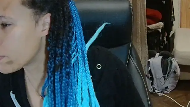 XXX chat uživo modela AaliyahHarris