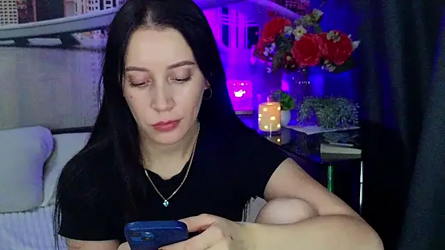 XXX chat uživo modela MonicaSweetx