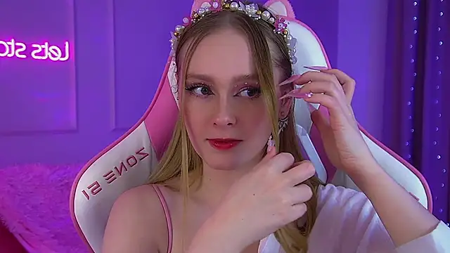 AgataFoxley élő XXX-chatje