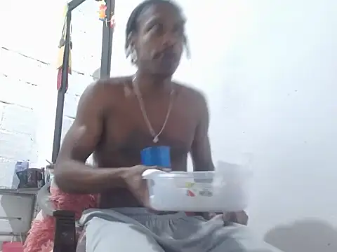 Larry-n-clouds webkamerás műsora