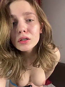 MyKittySayMeow's Webcam Show