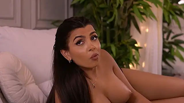 NicoleCellini Live XXX Chat