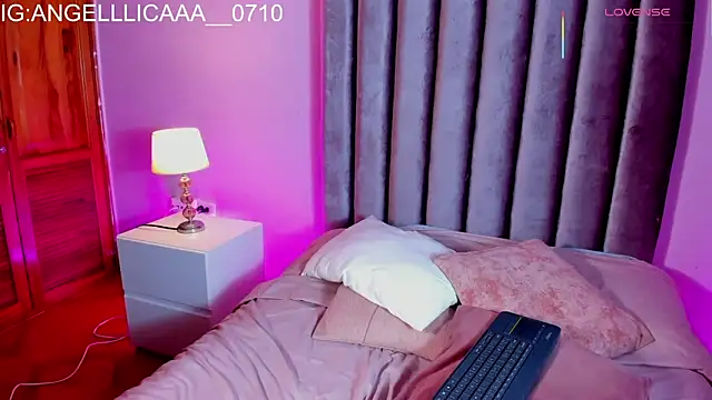 Chat XXX Live Little_Angelica18